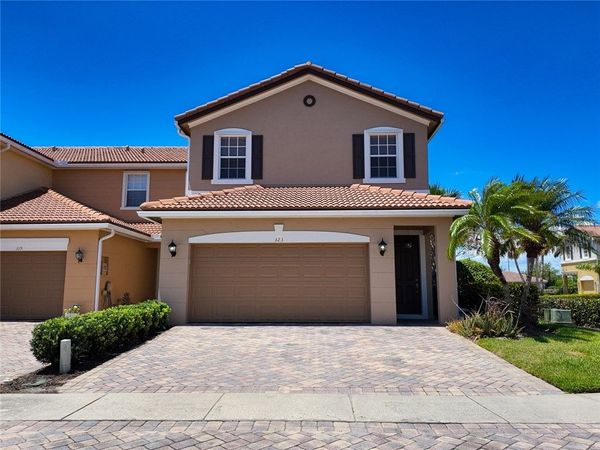 323 Versailles Lane, Vero Beach, FL 32960