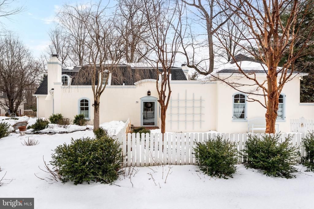 300 Valley Place, Wayne, PA 19087 Main Photo