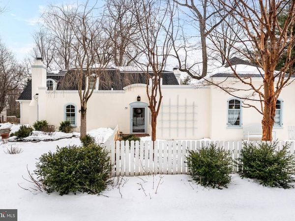 300 VALLEY PLACE, WAYNE, PA 19087