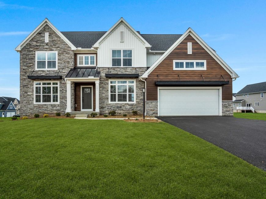 141 S Berkshire Drive, Carlisle, PA 17015 Main Photo