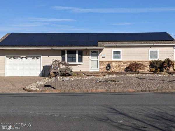 10 ST THOMAS AVENUE, TOMS RIVER, NJ 08753