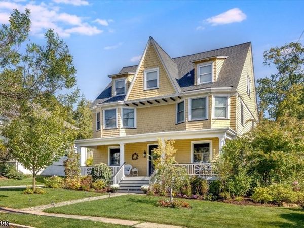 25 Ridgewood Ter, Maplewood, NJ 07040