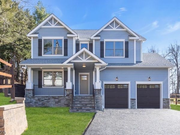 8 Church Street, Stockton, NJ 08559