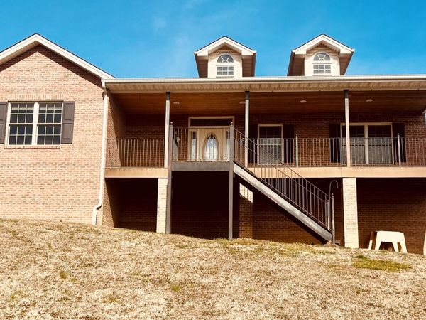 400 Highland Church Road, Johnson City, TN 37615