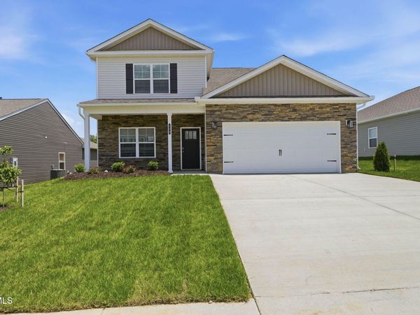 208 Artist Avenue, Johnson City, TN 37615