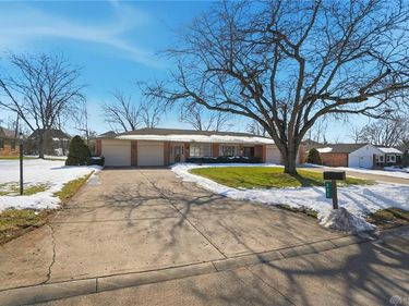 332 Kimbary Drive, Washington TWP, OH 45458