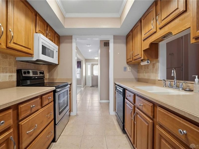 332 Kimbary Drive, Washington Township, OH 45458 Photo 23