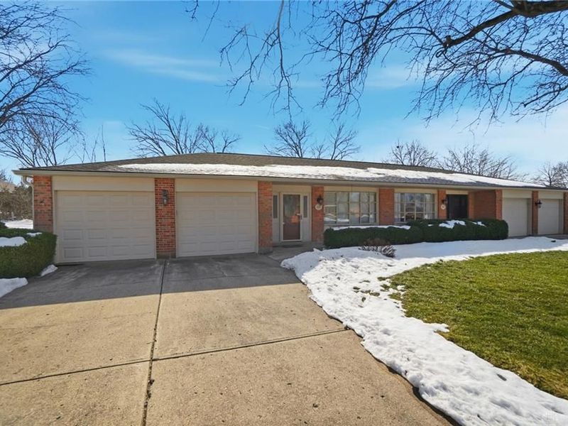 332 Kimbary Drive, Washington Township, OH 45458 Photo 3