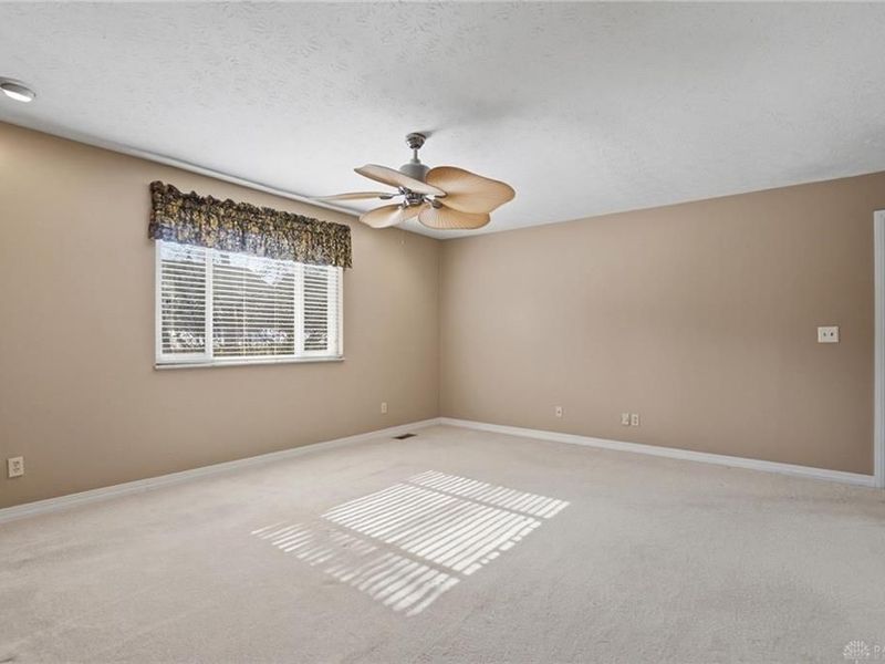 332 Kimbary Drive, Washington Township, OH 45458 Photo 38