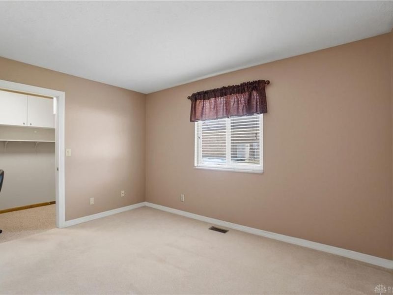 332 Kimbary Drive, Washington Township, OH 45458 Photo 44