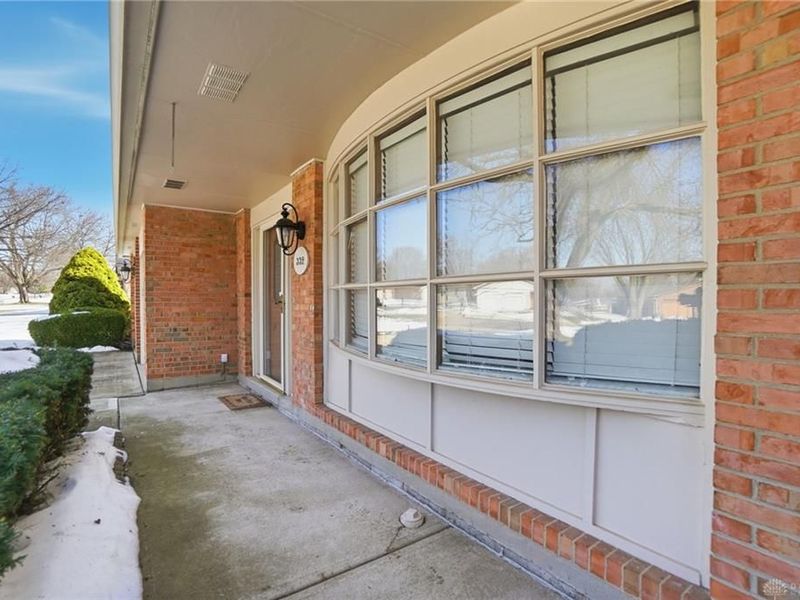 332 Kimbary Drive, Washington Township, OH 45458 Photo 5