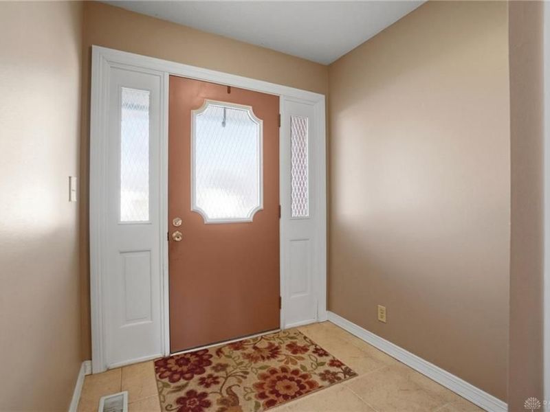 332 Kimbary Drive, Washington Township, OH 45458 Photo 7