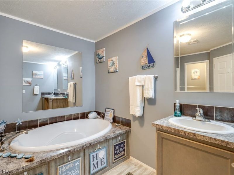 5109 Redbud Drive SW, Unit 343, Navarre, OH 44662 Photo 18