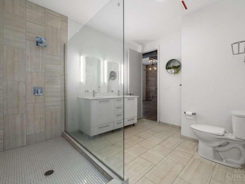 813 Broadway Street, Unit 204, Cincinnati, OH 45202 Photo 15