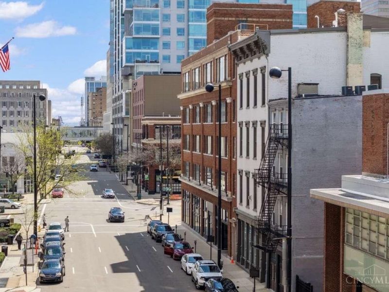 813 Broadway Street, Unit 204, Cincinnati, OH 45202 Photo 4