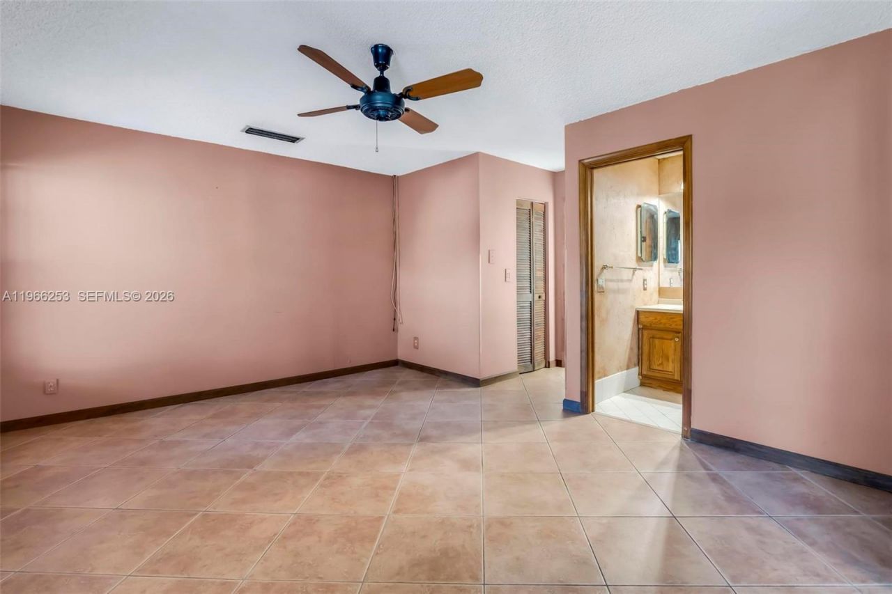 6581 Riparian Rd, Lake Worth, FL 33462 Photo