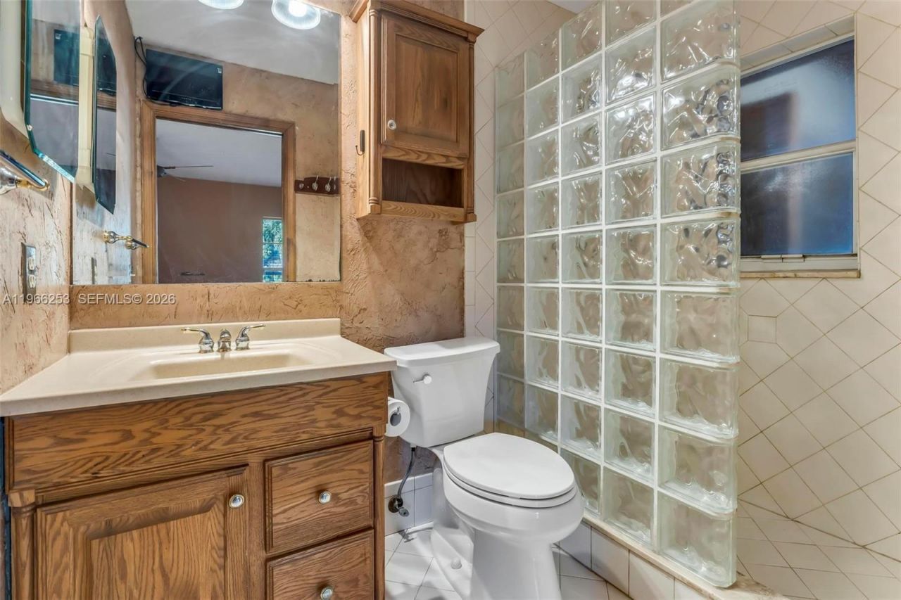 6581 Riparian Rd, Lake Worth, FL 33462 Photo