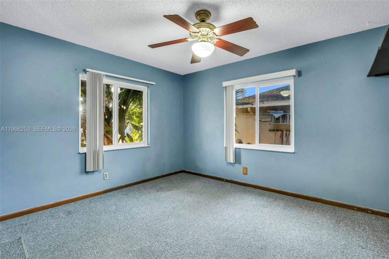 6581 Riparian Rd, Lake Worth, FL 33462 Photo