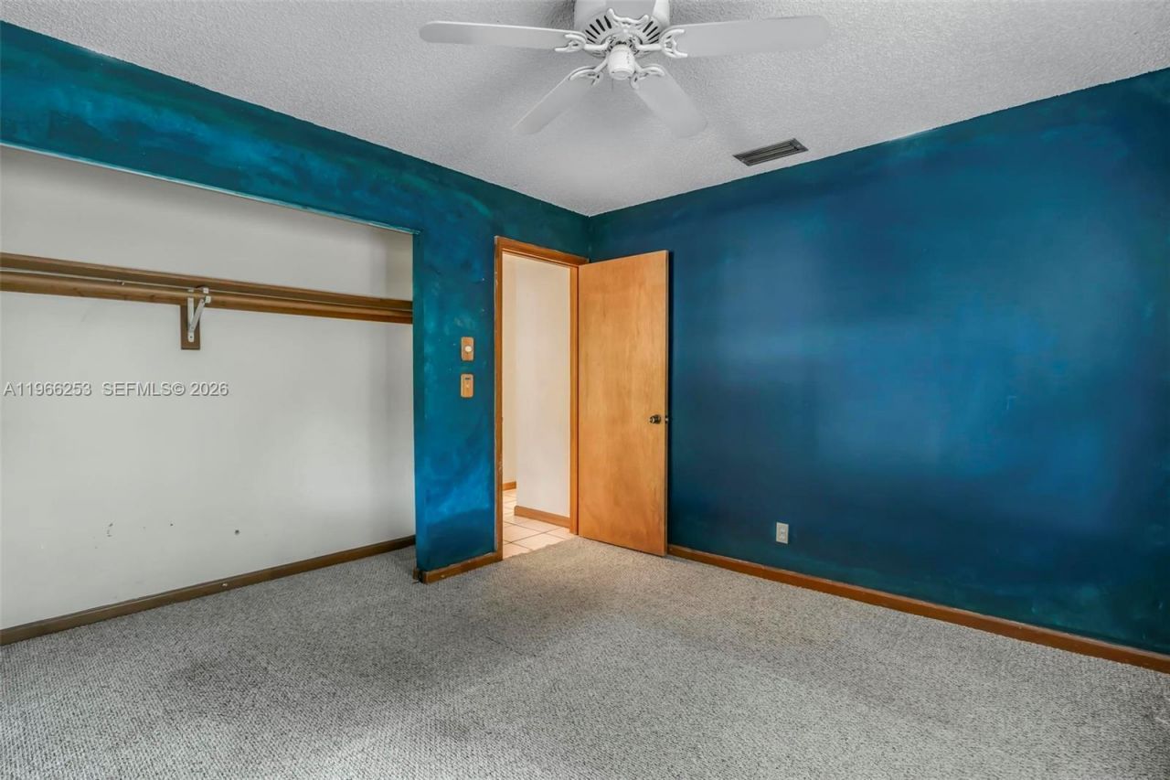 6581 Riparian Rd, Lake Worth, FL 33462 Photo