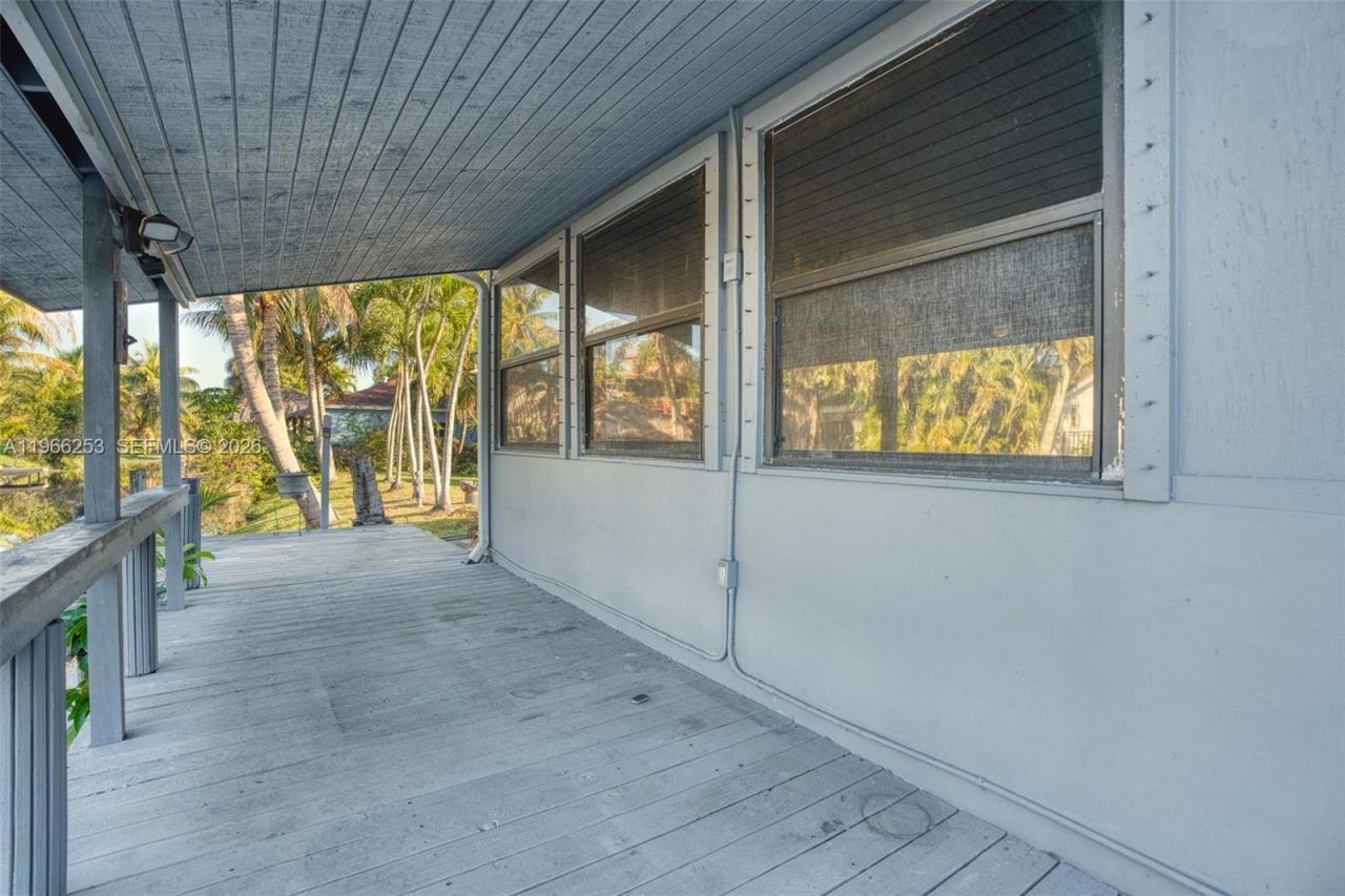 6581 Riparian Rd, Lake Worth, FL 33462 Photo