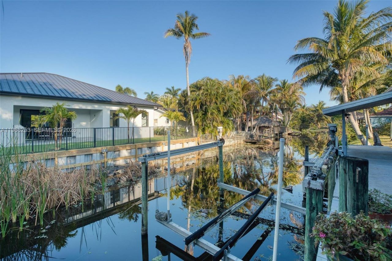 6581 Riparian Rd, Lake Worth, FL 33462 Photo