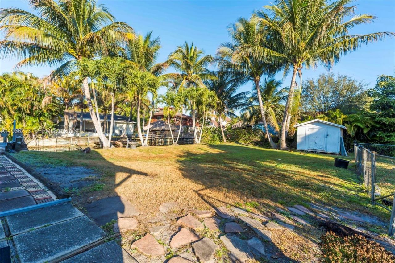 6581 Riparian Rd, Lake Worth, FL 33462 Photo