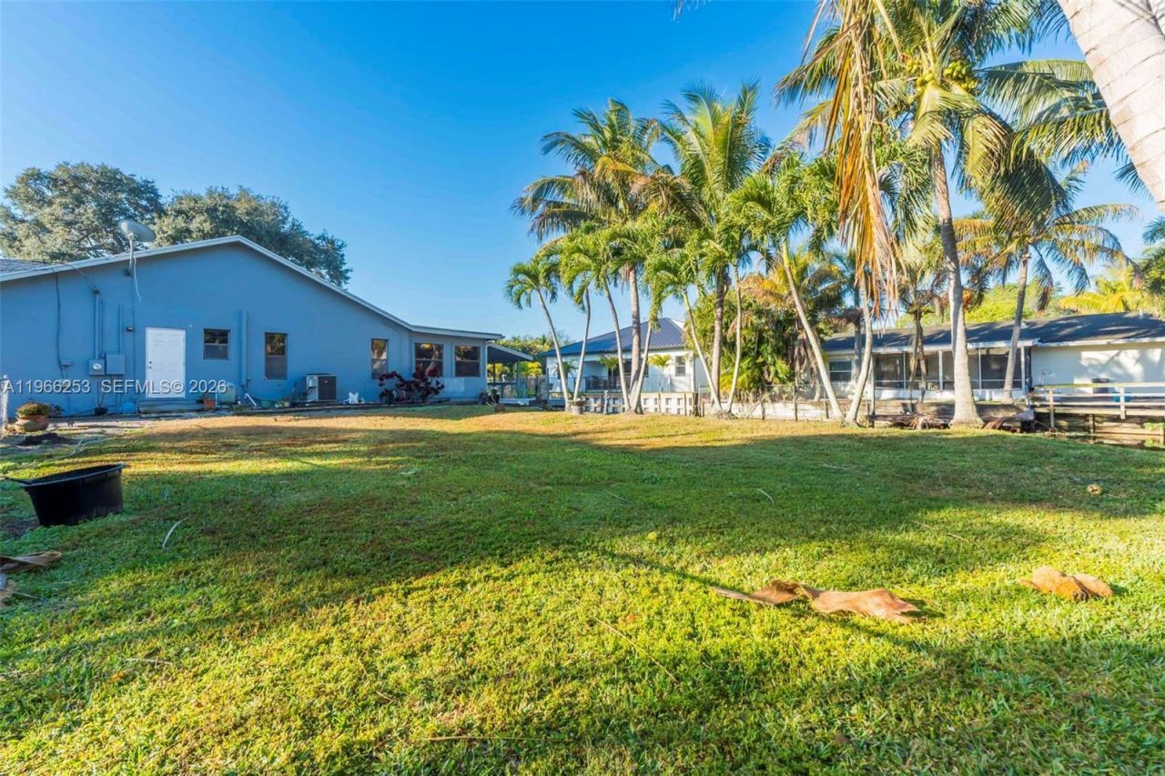 6581 Riparian Rd, Lake Worth, FL 33462 Photo