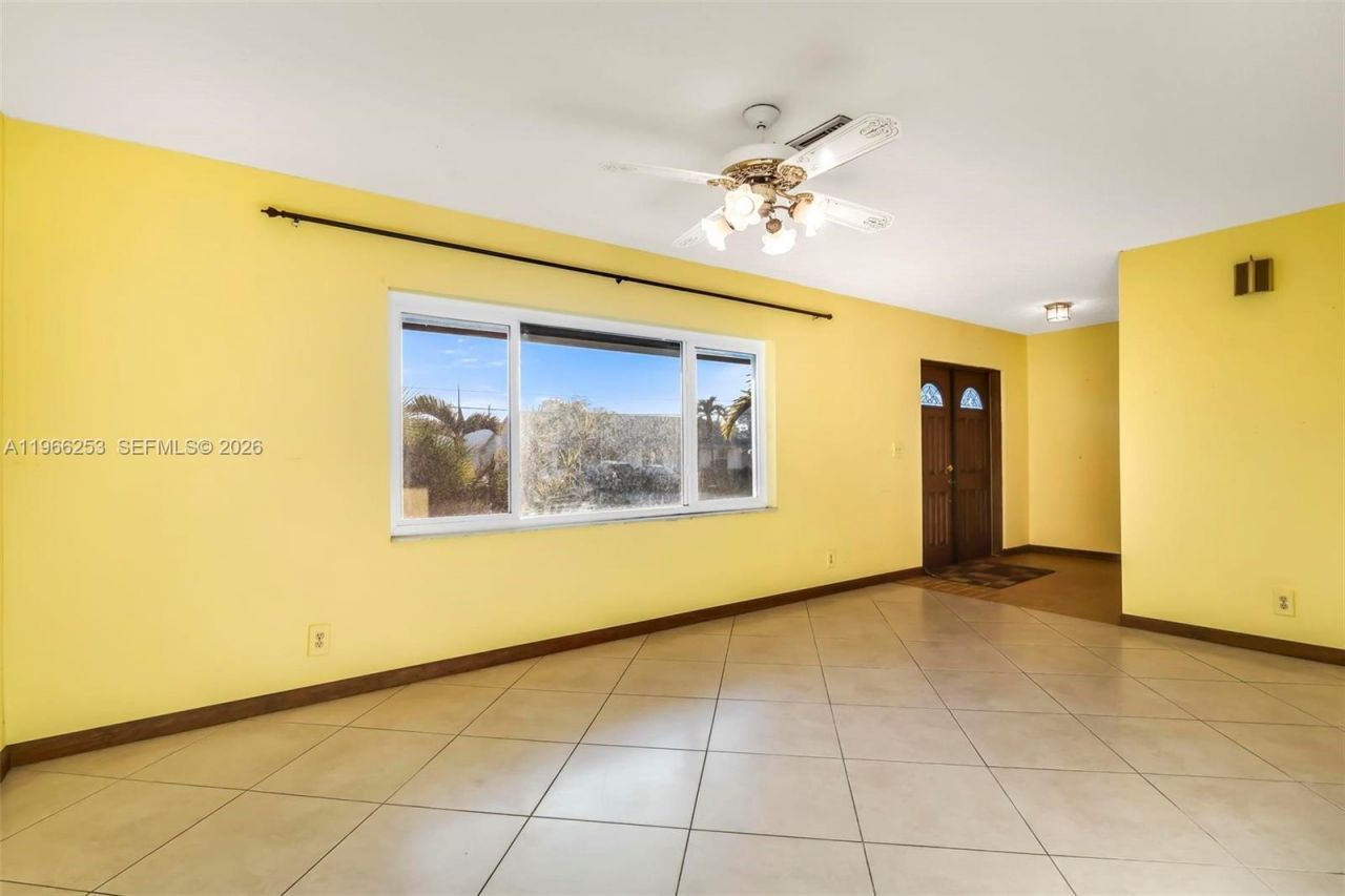 6581 Riparian Rd, Lake Worth, FL 33462 Photo