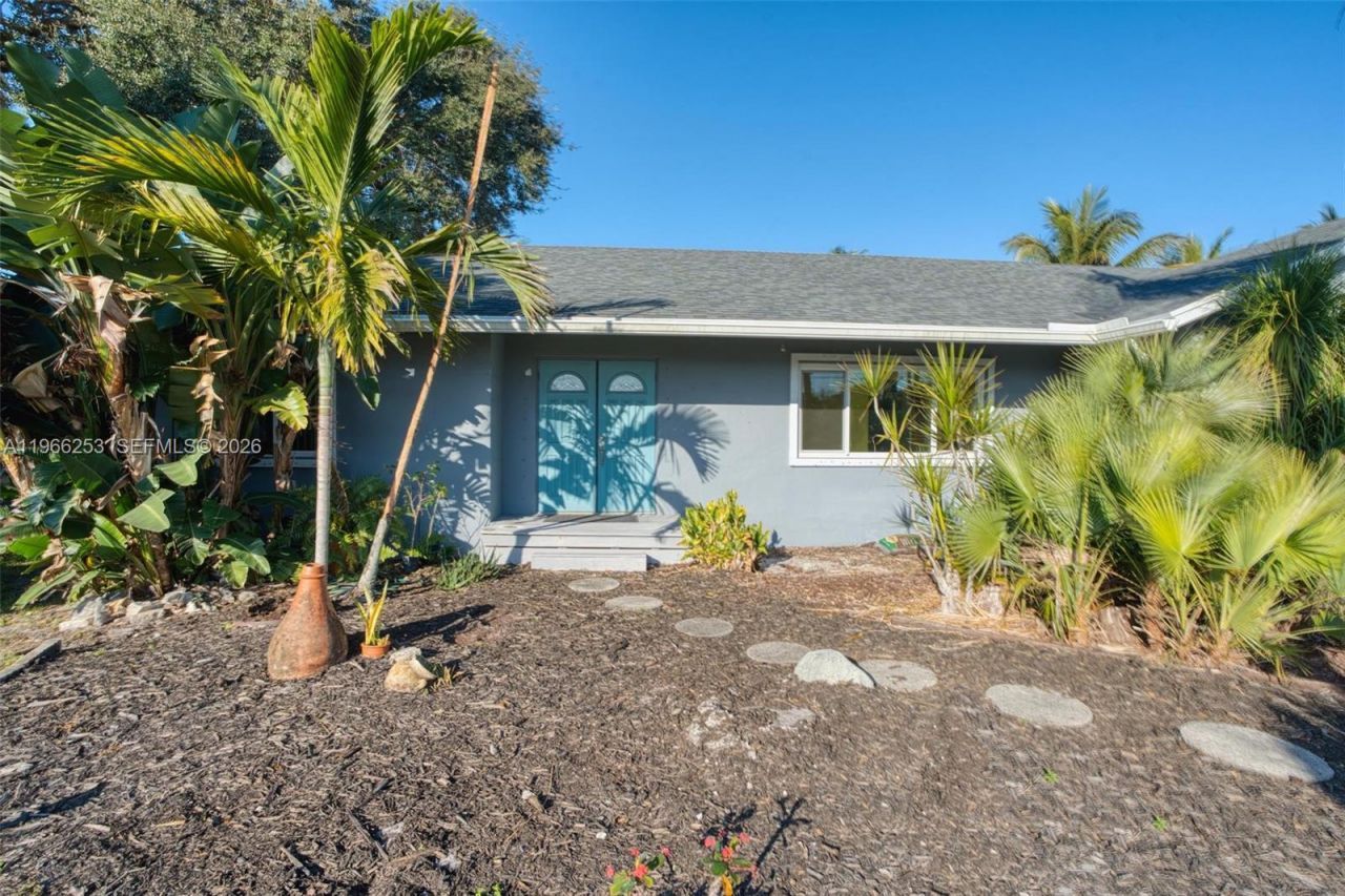 6581 Riparian Rd, Lake Worth, FL 33462 Photo