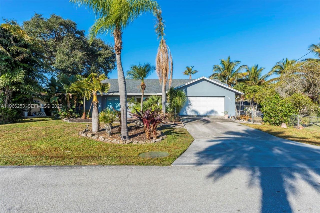 6581 Riparian Rd, Lake Worth, FL 33462 Photo
