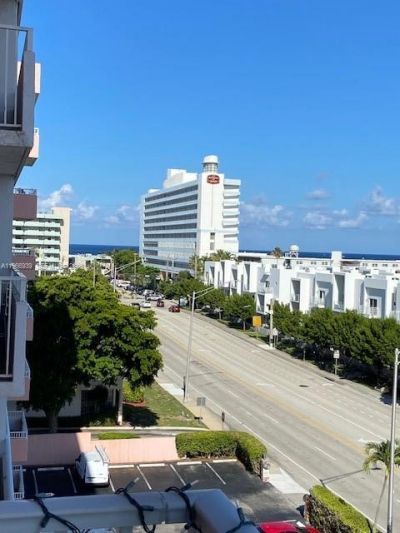 3201 NE 14th St Cswy , Unit 605, Pompano Beach, FL 33062 Photo