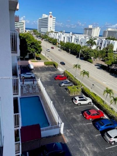 3201 NE 14th St Cswy , Unit 605, Pompano Beach, FL 33062 Photo