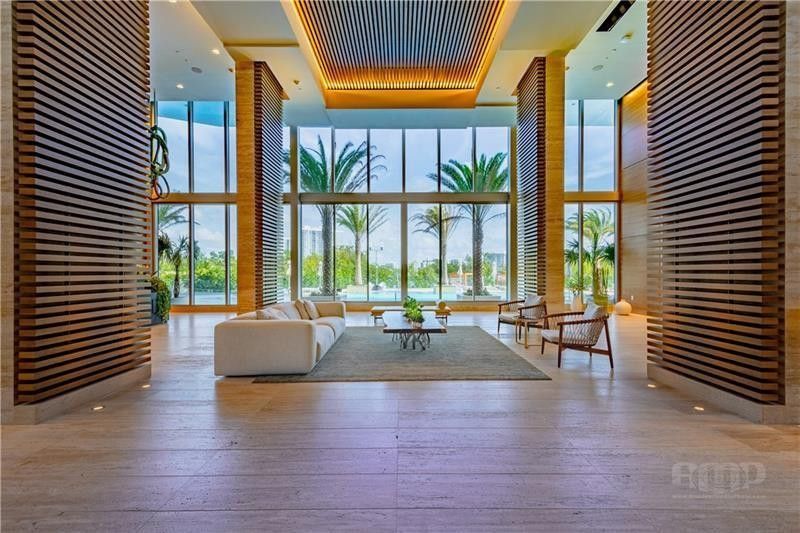 16385 Biscayne Boulevard, Unit 405, Aventura, FL 33160 Photo