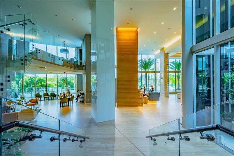 16385 Biscayne Boulevard, Unit 405, Aventura, FL 33160 Photo