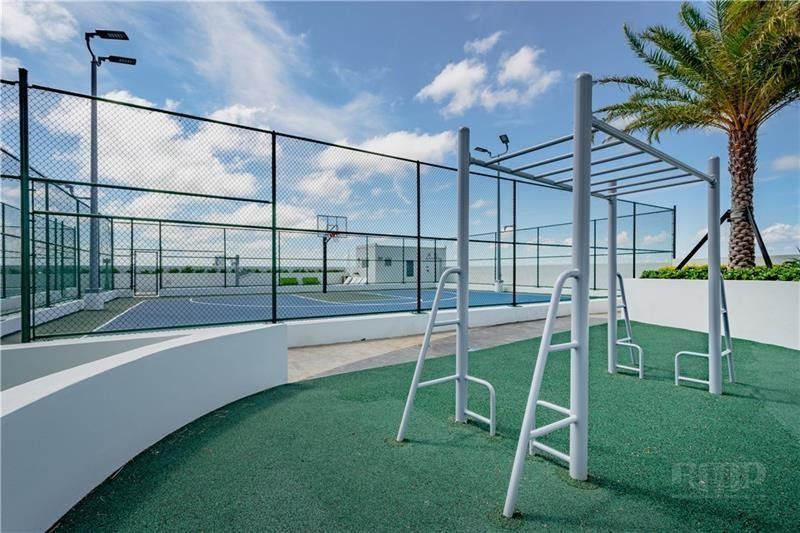 16385 Biscayne Boulevard, Unit 405, Aventura, FL 33160 Photo