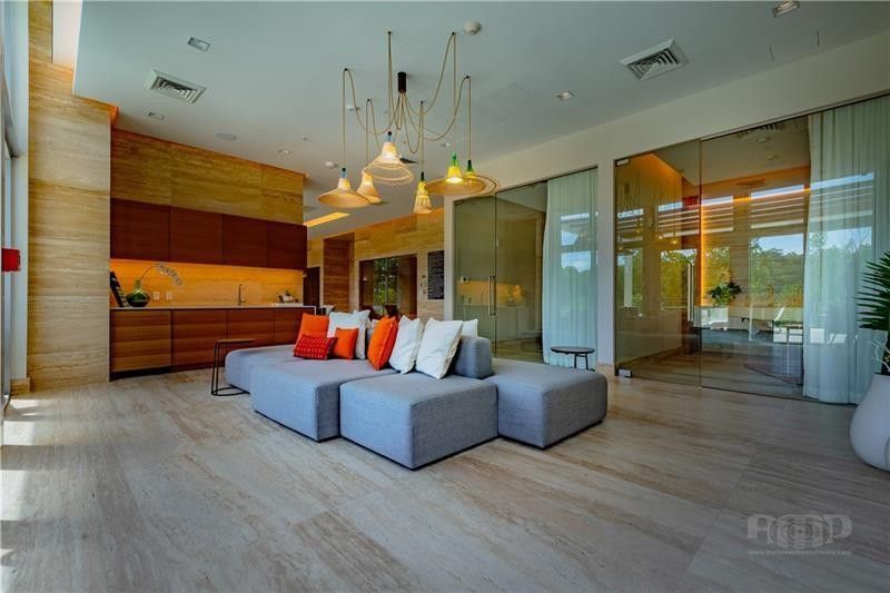 16385 Biscayne Boulevard, Unit 405, Aventura, FL 33160 Photo