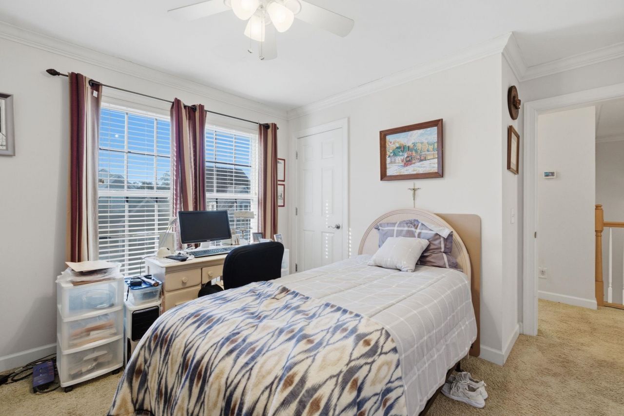 100 Murphy Way Photo 19