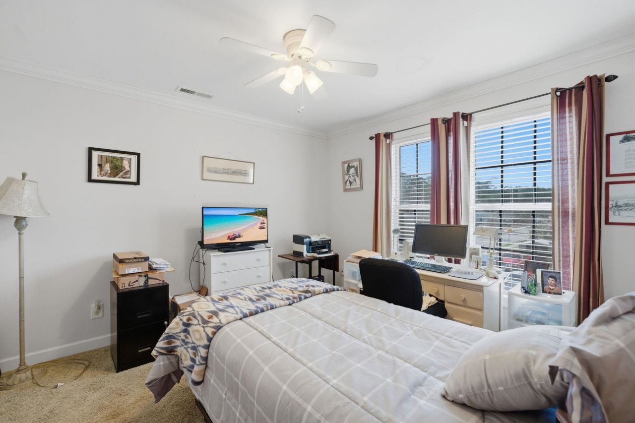 100 Murphy Way Photo 20