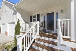 100 Murphy Way photo 4