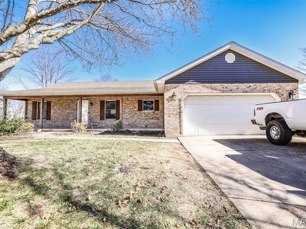 7 Jason Ridge Drive, Washington, MO 63090