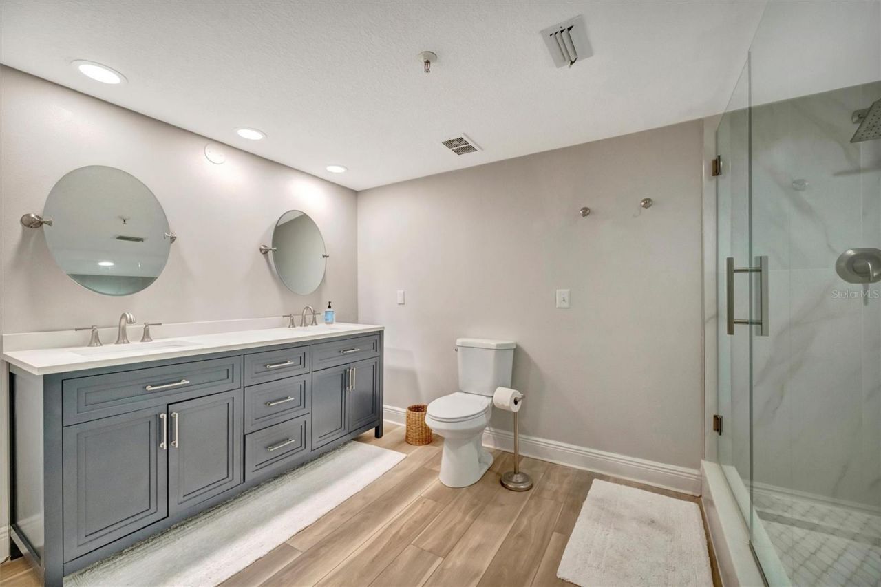 1582 Gulf Boulevard, Unit 1507, Clearwater Beach, FL 33767 Photo