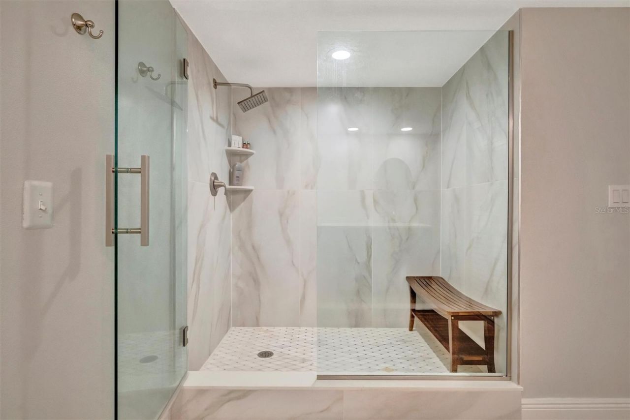 1582 Gulf Boulevard, Unit 1507, Clearwater Beach, FL 33767 Photo