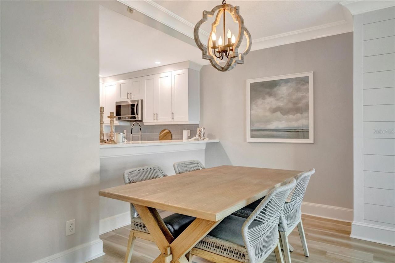 1582 Gulf Boulevard, Unit 1507, Clearwater Beach, FL 33767 Photo