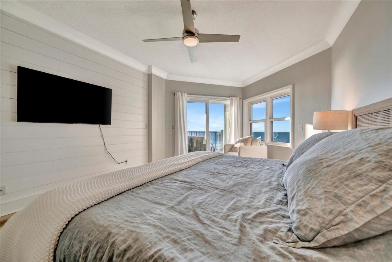 1582 Gulf Boulevard, Unit 1507, Clearwater Beach, FL 33767 Photo