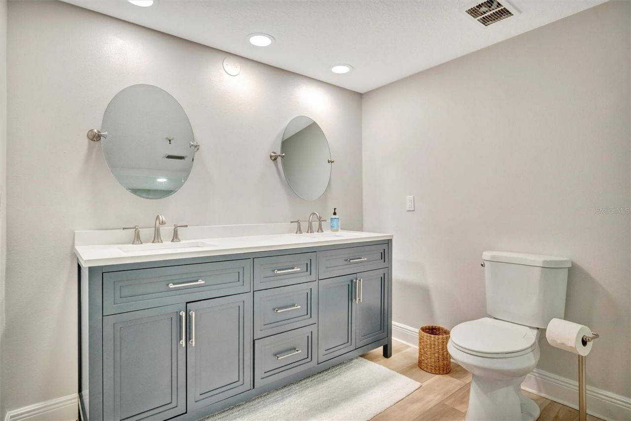 1582 Gulf Boulevard, Unit 1507, Clearwater Beach, FL 33767 Photo