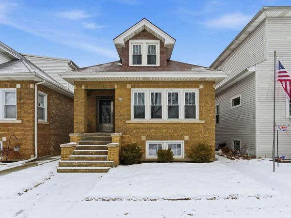 3825 N Newcastle Avenue, Chicago, IL 60634