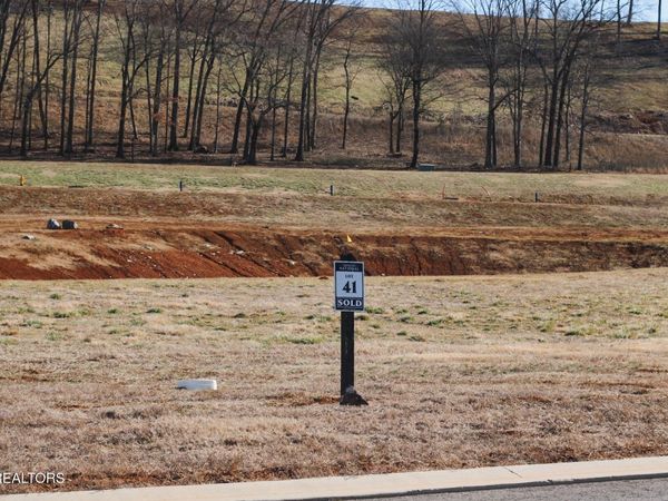 546 Black Bear Circle, Loudon, TN 37774