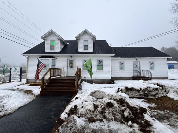 75 Main Street , Livermore Falls, ME 04254