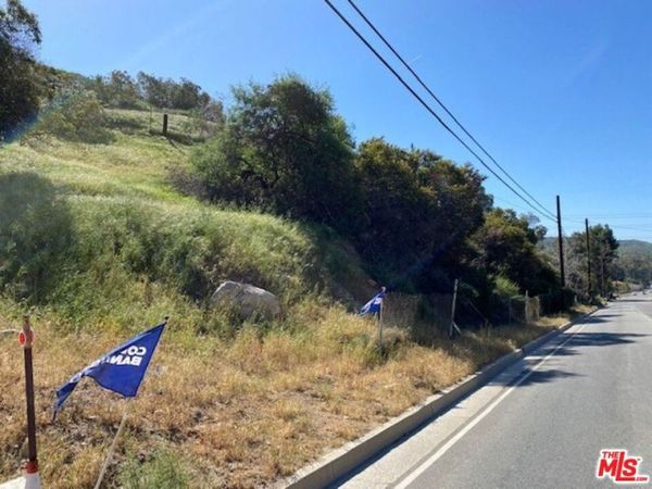 10100 Sunland Blvd, Shadow Hills, CA 91040