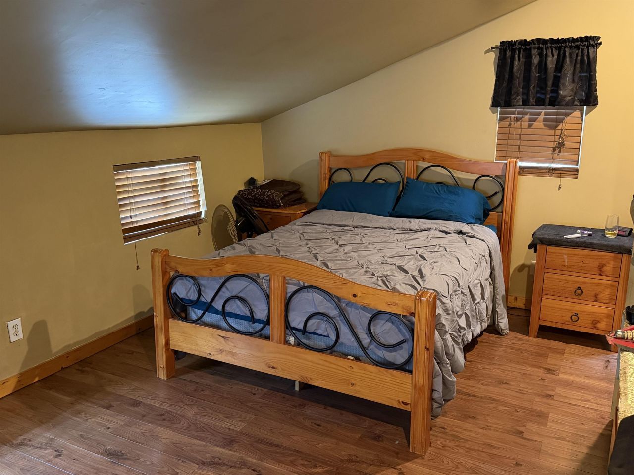 604 Henry St. Photo 12